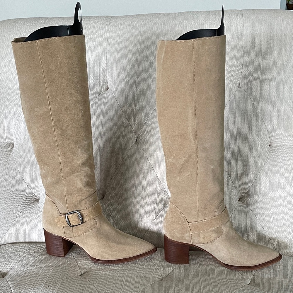 Free People Tan Suede Boots (new w/o tags) size 6 runs small, more like 5.5 or 5 - Picture 2 of 6
